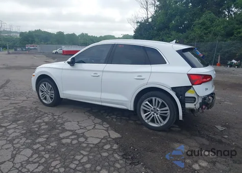 2018 Audi Q5 2.0T Premium/2.0T Tech Premium z USA, uszkodzony, nr VIN WA1BNAFY1J2012364